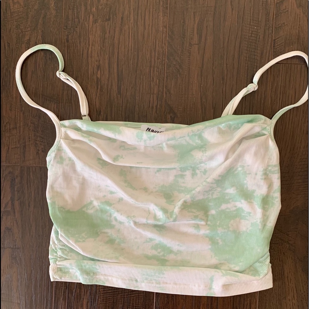 Scoop neck top
